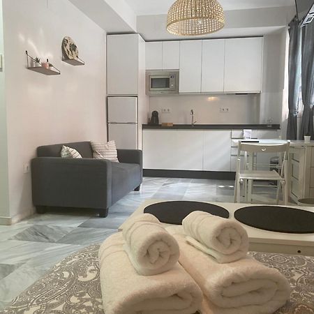 Quattro Triana En Salado Apartment Севиля Екстериор снимка