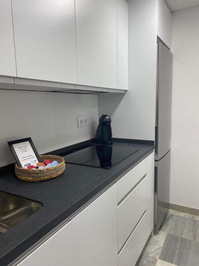 Quattro Triana En Salado Apartment Севиля Екстериор снимка
