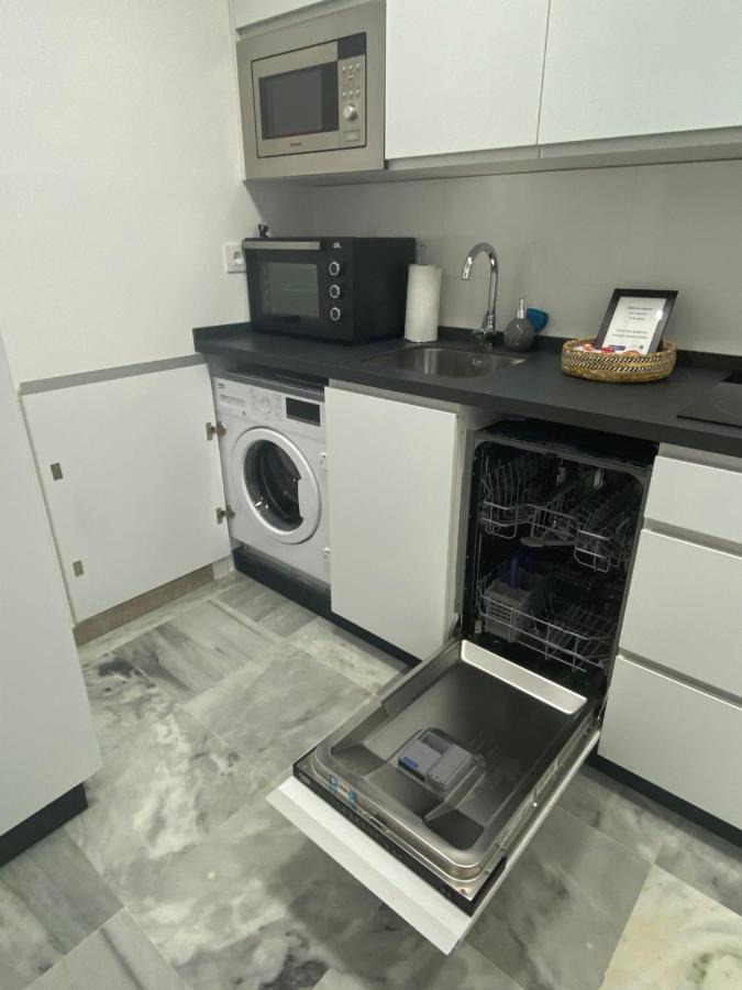 Quattro Triana En Salado Apartment Севиля Екстериор снимка