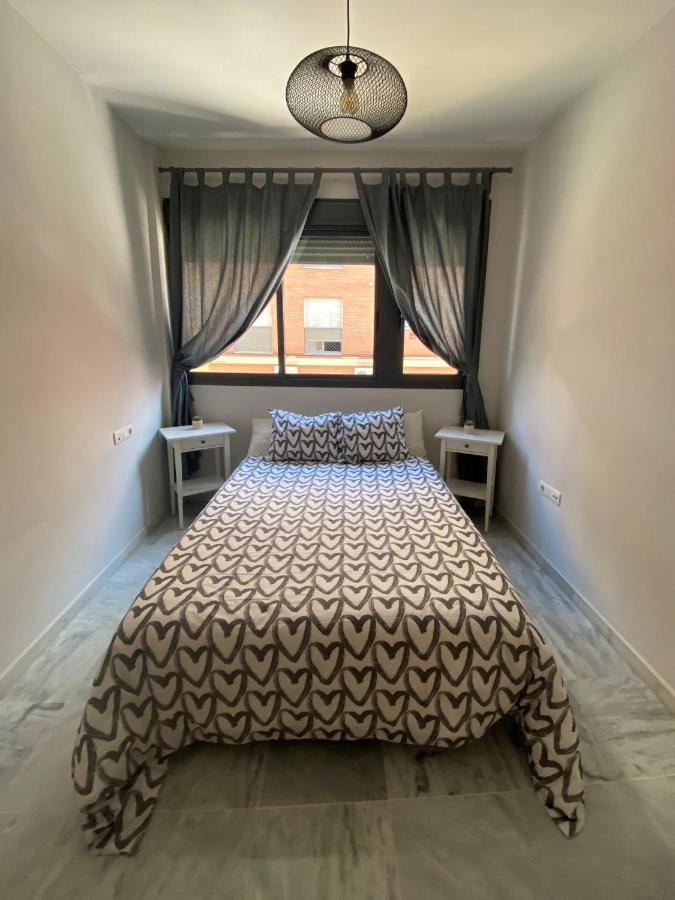Quattro Triana En Salado Apartment Севиля Екстериор снимка