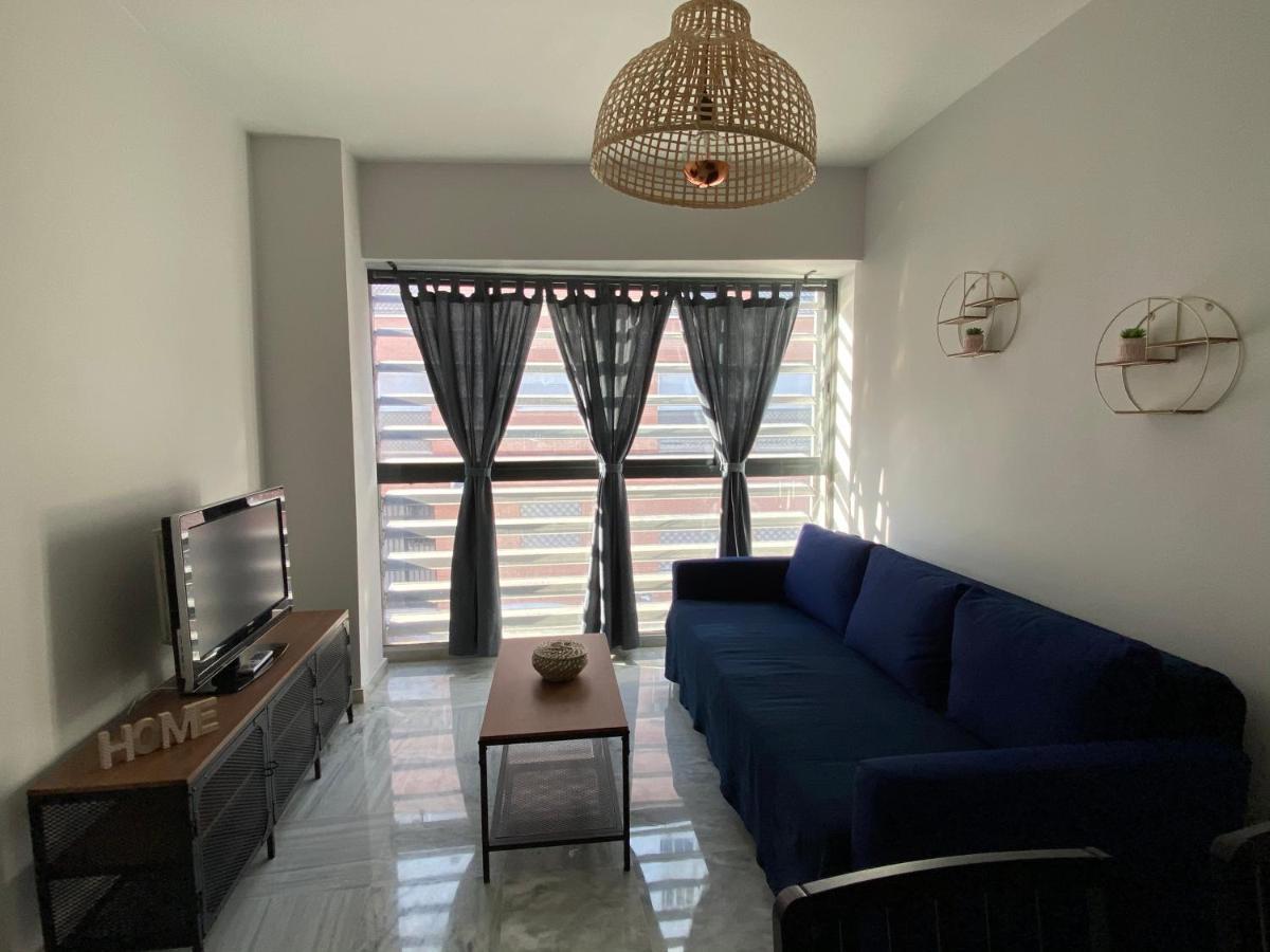 Quattro Triana En Salado Apartment Севиля Екстериор снимка