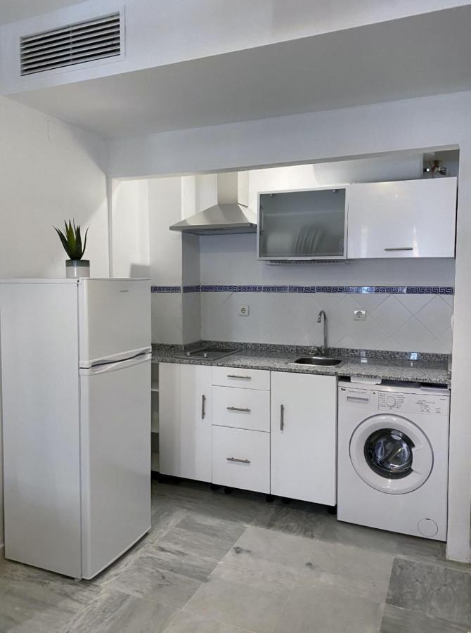 Quattro Triana En Salado Apartment Севиля Екстериор снимка